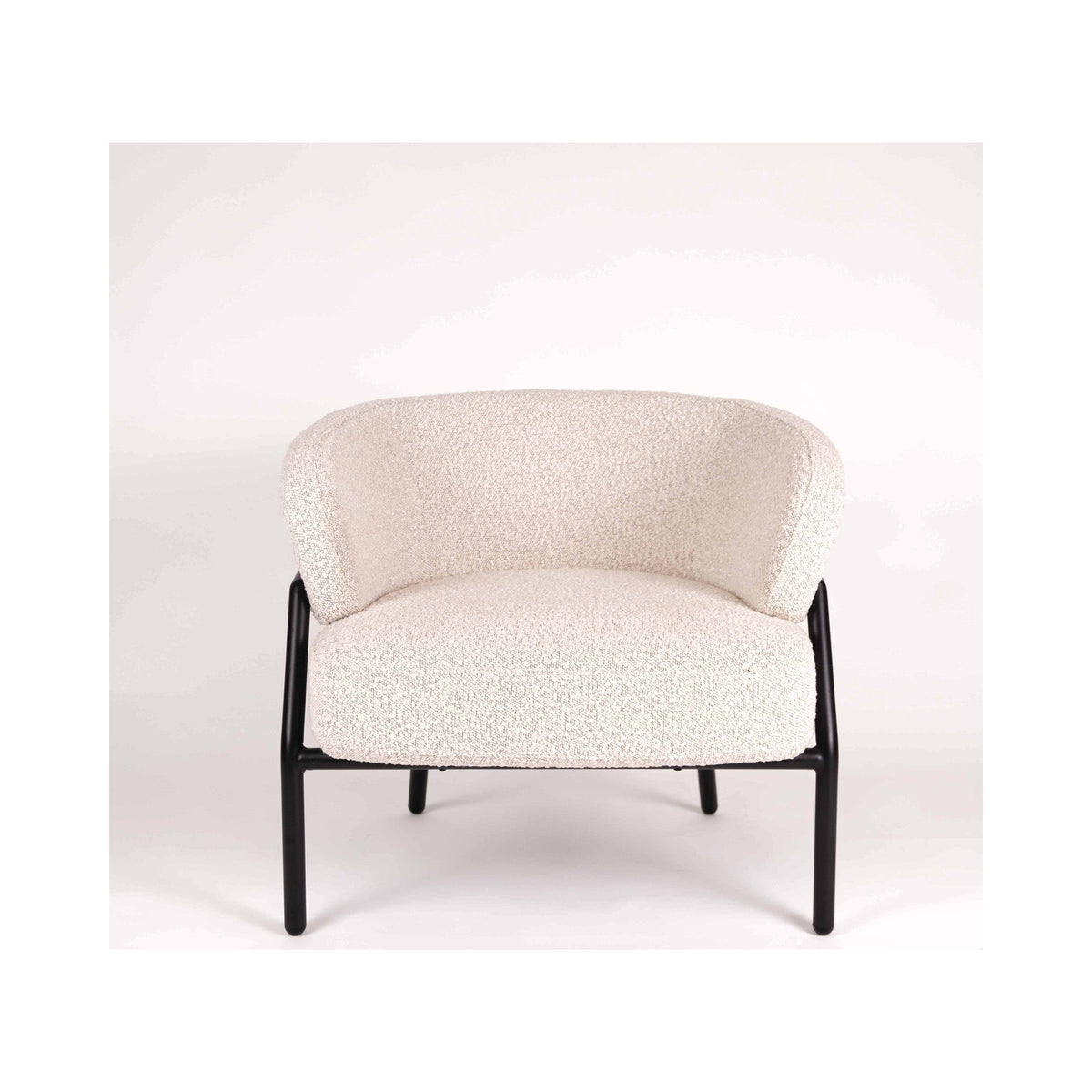 Como Lounge Chair in ecru