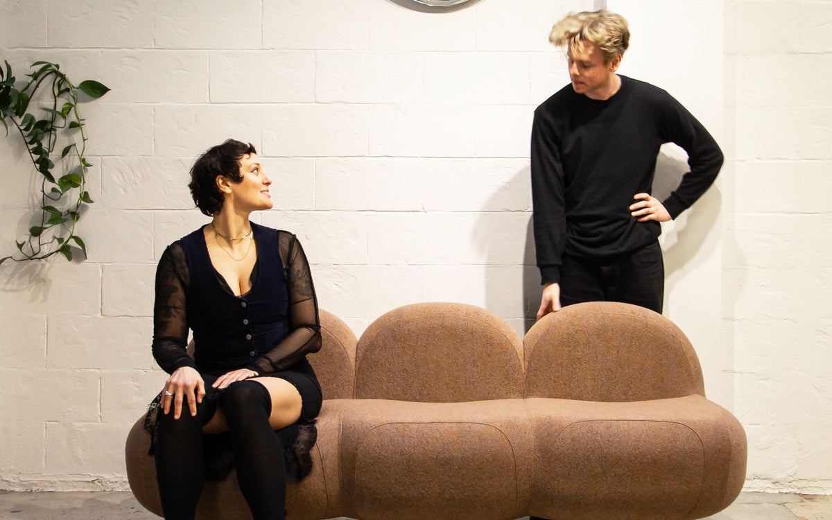 EASY_s sofa in a studio setting