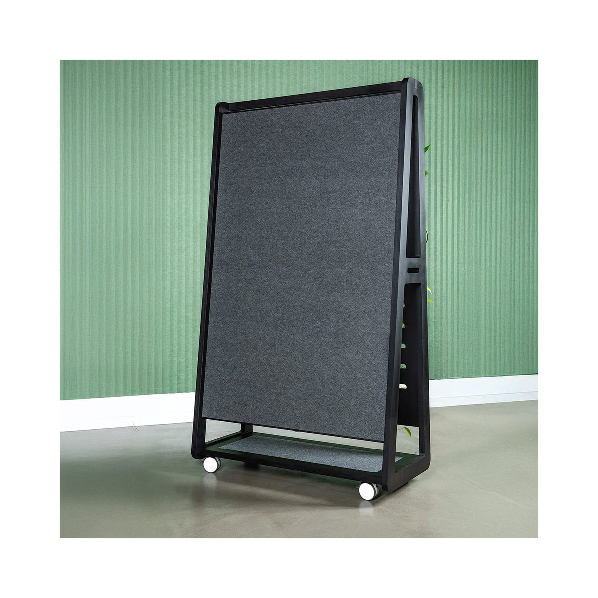 Etch pinboard in black