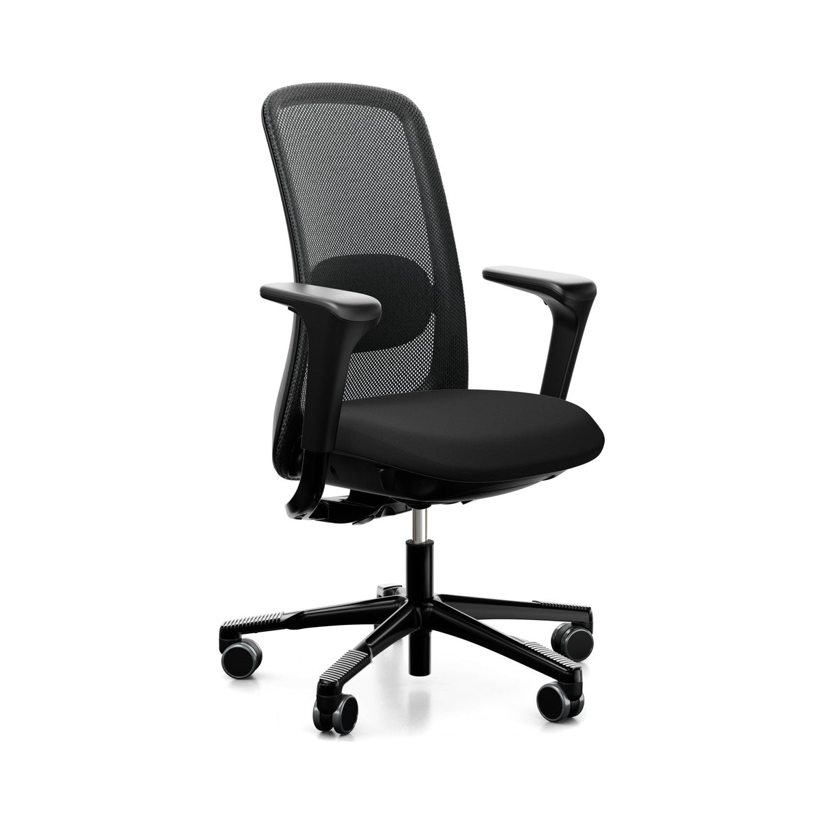HÅG SoFi mesh 7500 in black with armrests, three-quarter view