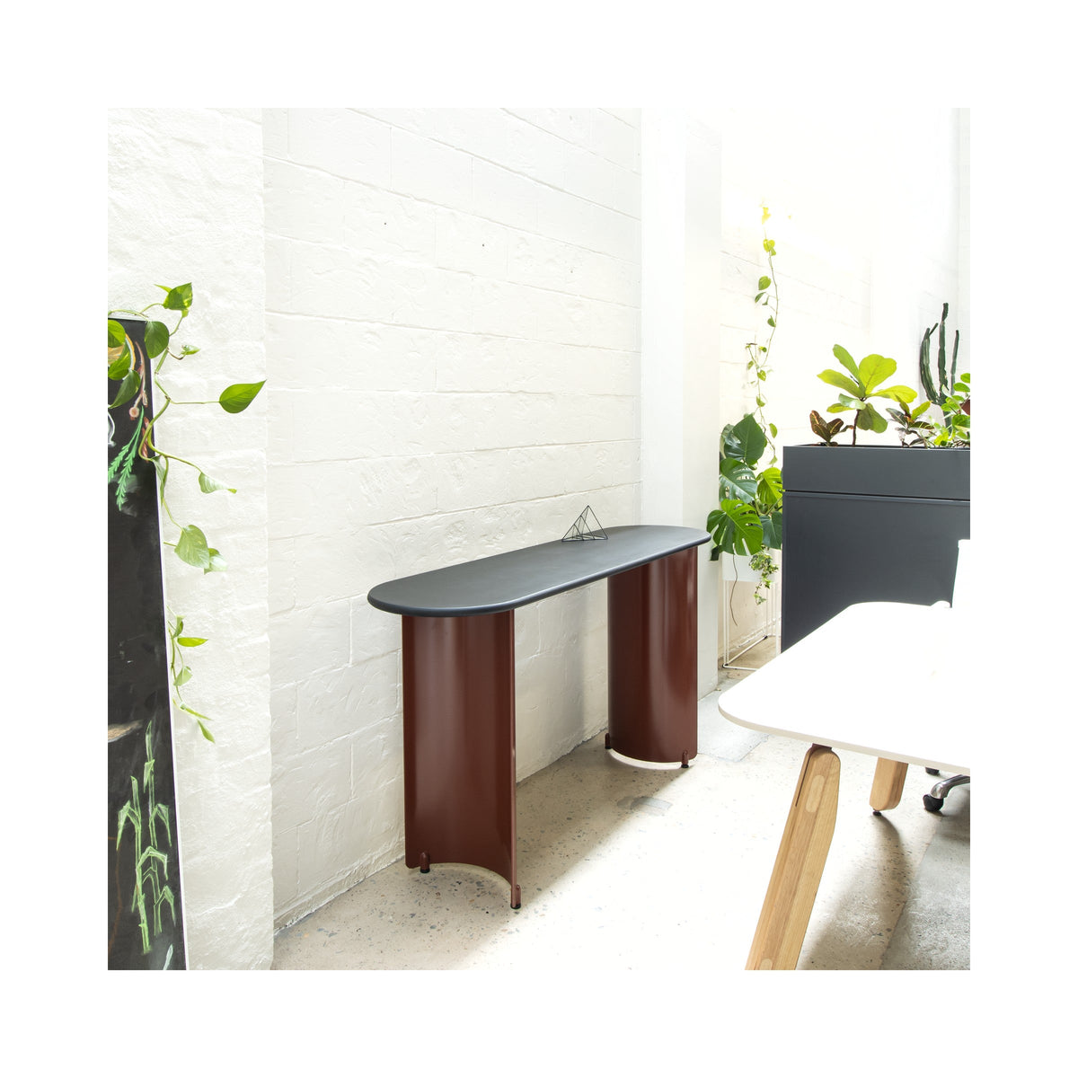 HALFMOON Console in brown