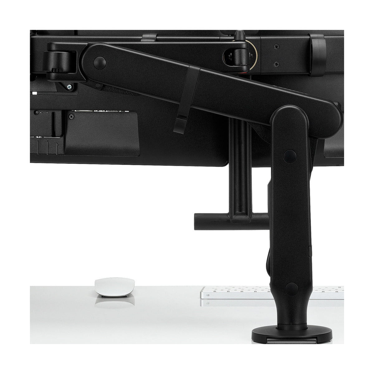 Ollin Dual Monitor Arm, detail of the dual bar and arms