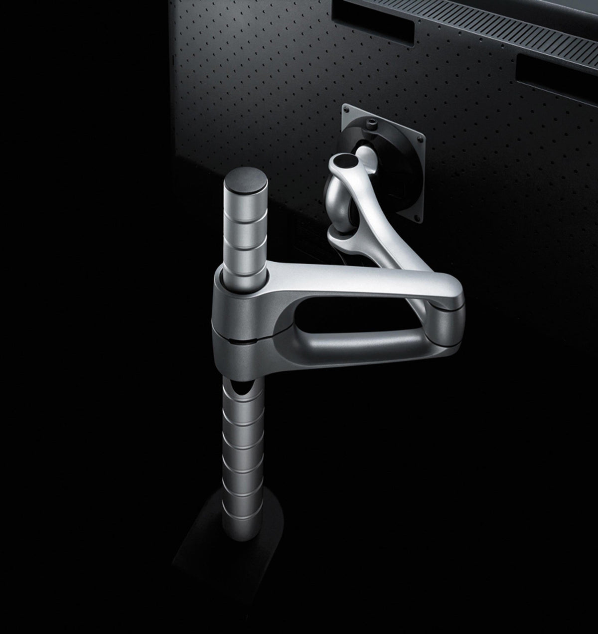 Wishbone Plus arm and post, detail