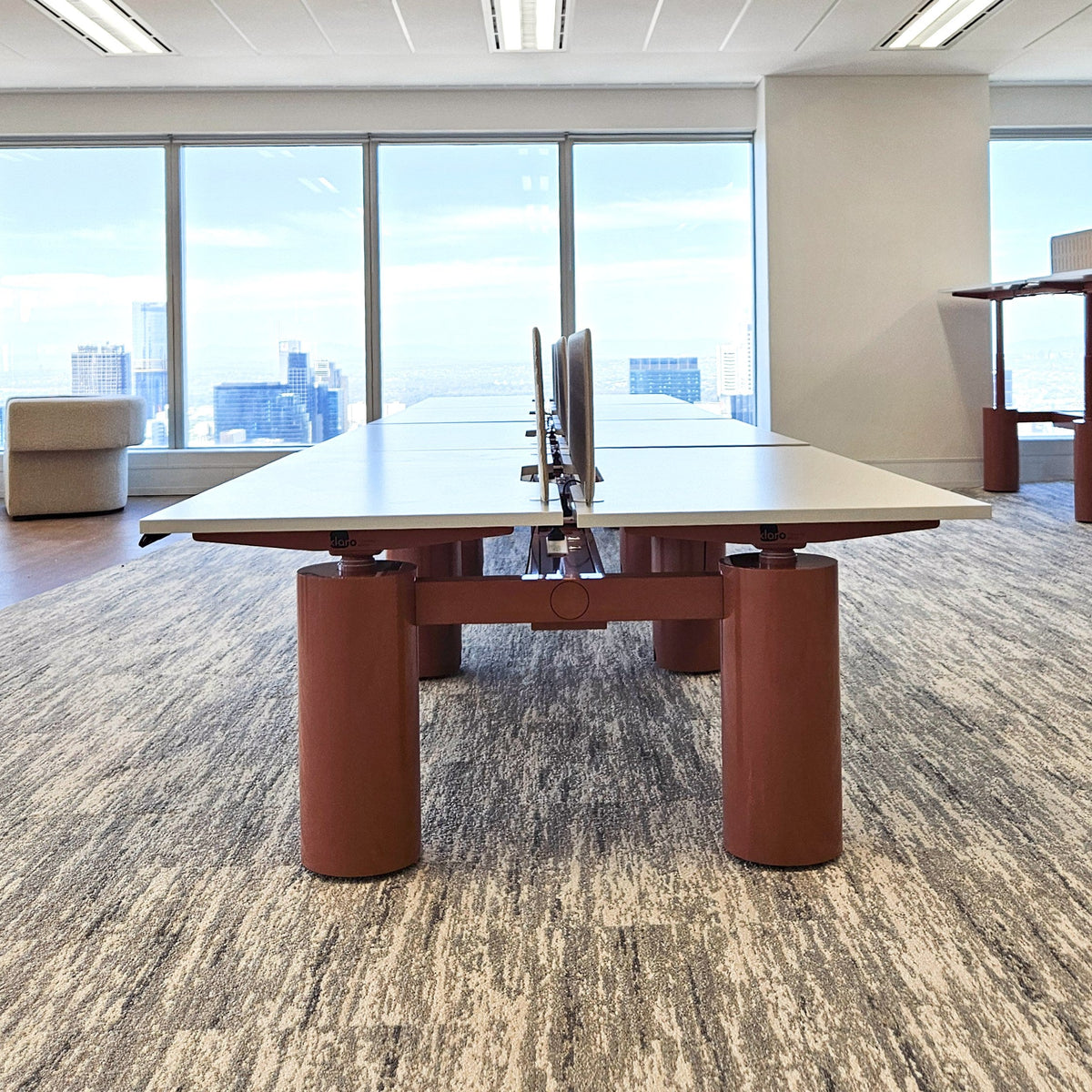 COLUMN h/a workstations in an office