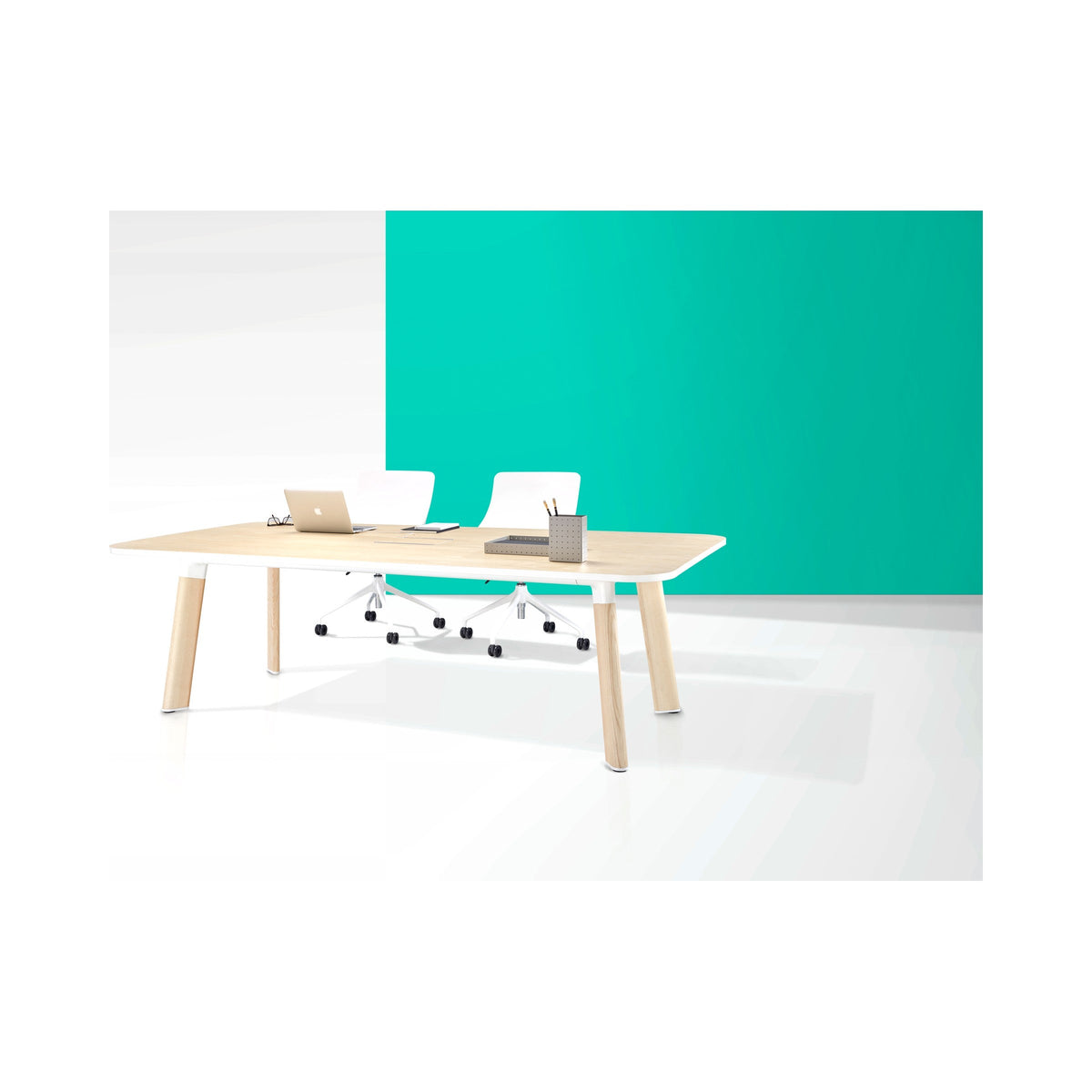 Diva 1.1 meeting table with chairs