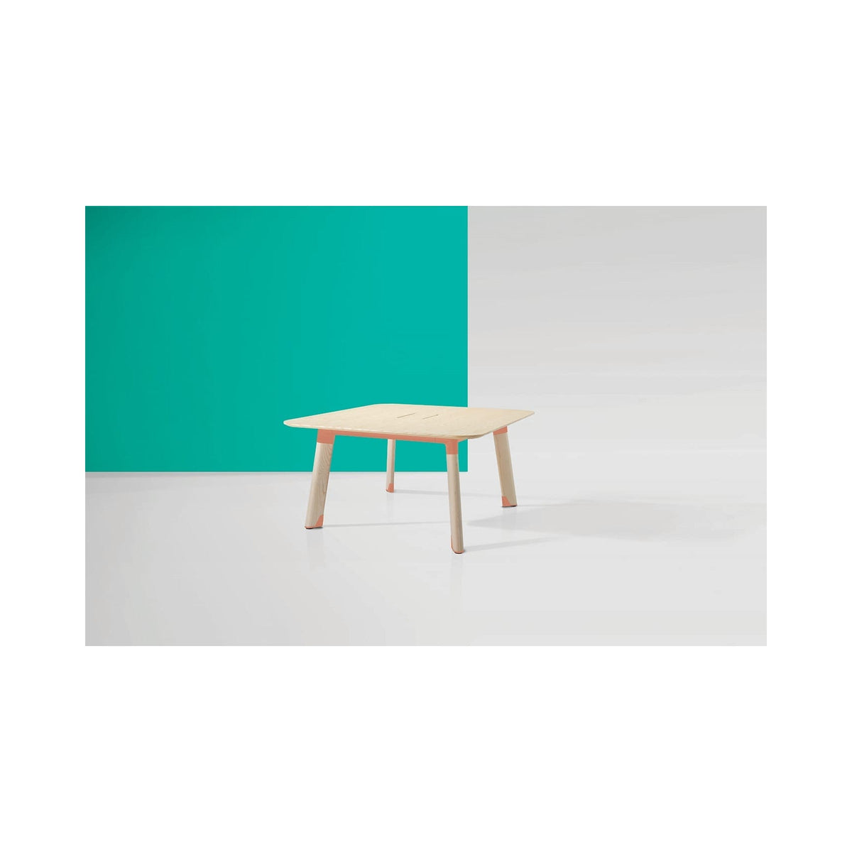 Diva square table with Ash legs