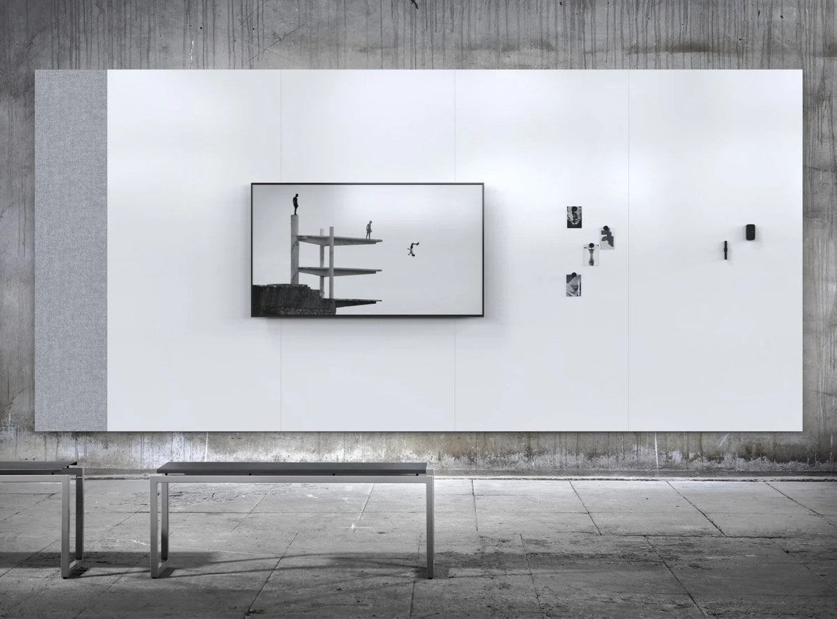 Lintex Air Spaces TV in a workspace