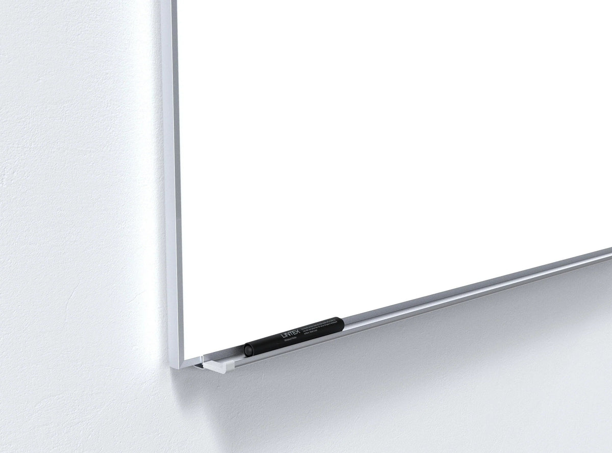 Lintex Boarder Sharp in a workspace