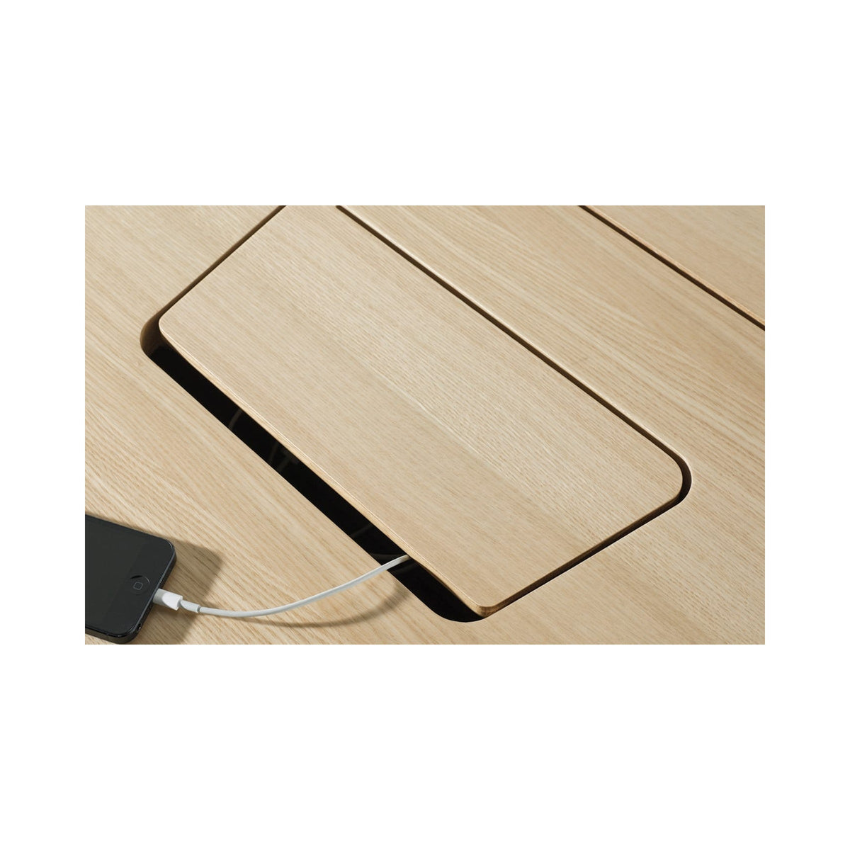 Seamless module with a cable