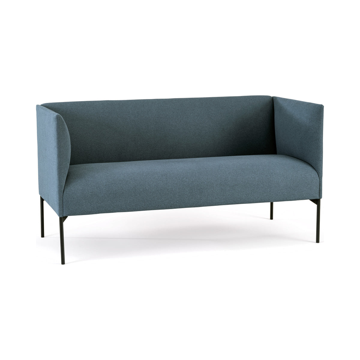 Talk 2½-seater sofa in spruce, three-quarter view